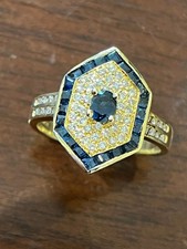 Impressive Vintage 18ct Gold