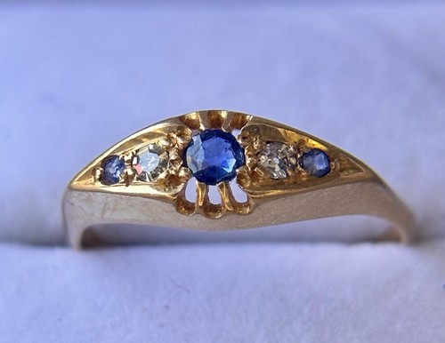 18ct gold ring - gold,